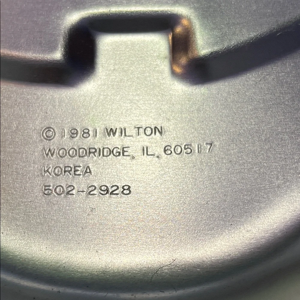 Wilton Gold Pumpkin Cake Pan